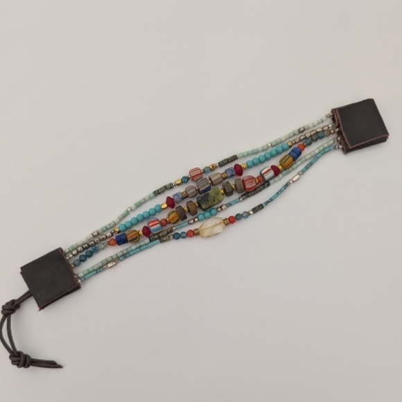 Johnny Was Multicolor Beaded And Leather Bracelet With Button Closure - Picture 2 of 7